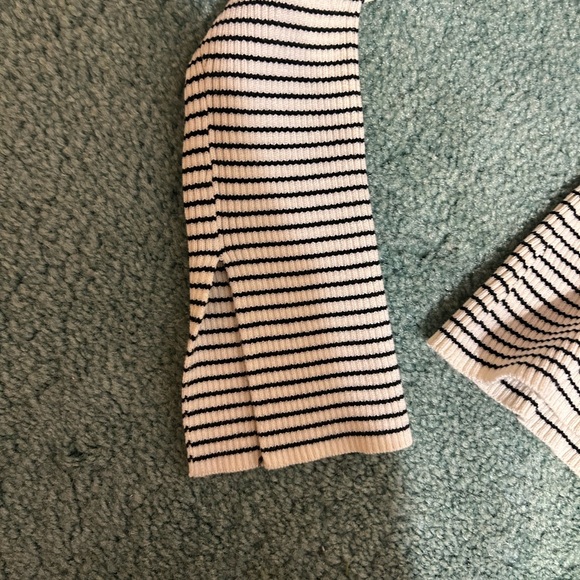 NWOT H&M Rib-Knit Top - Picture 5 of 6